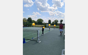 Initiation au tennis classes de Puiseaux et Larchant